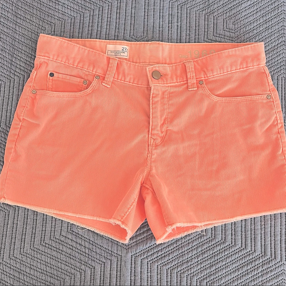 GAP 1969 Sexy Boyfriend Shorts Corduroy 27 Peach Coral Pink